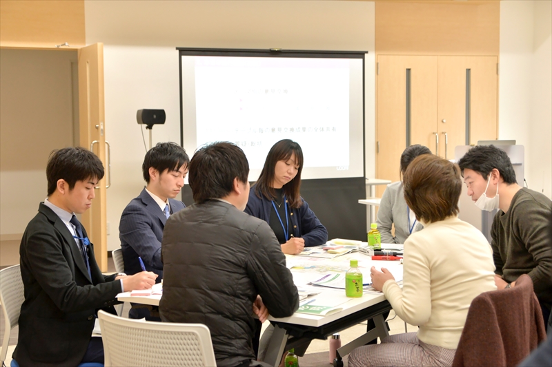 美園トークスタジアム